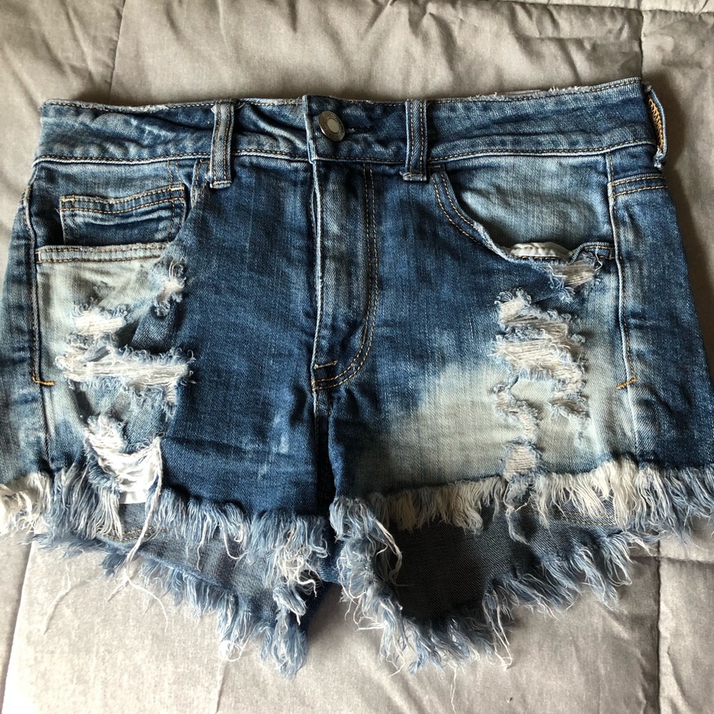 American Eagle Distressed Short